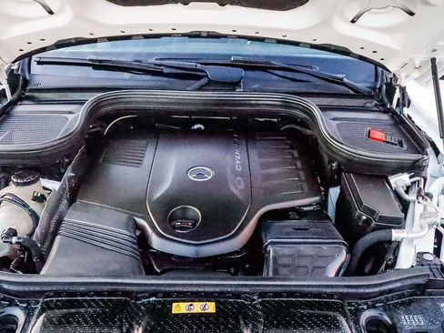 Used 2024 Mercedes-Benz GLS 450 4MATIC image 32