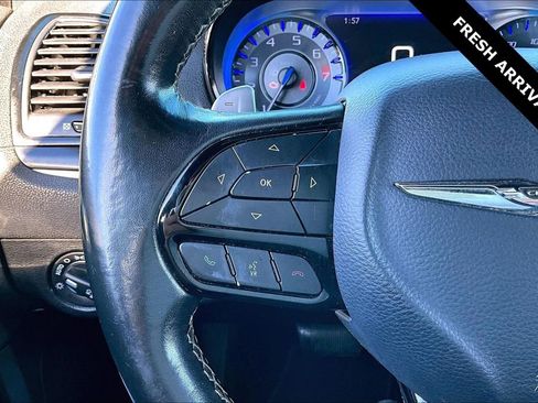 Used 2019 Chrysler 300 S image 11