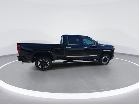 Used 2024 Chevrolet Silverado 2500 High Country w/ High Country Premium Package AWD/4WD image 9
