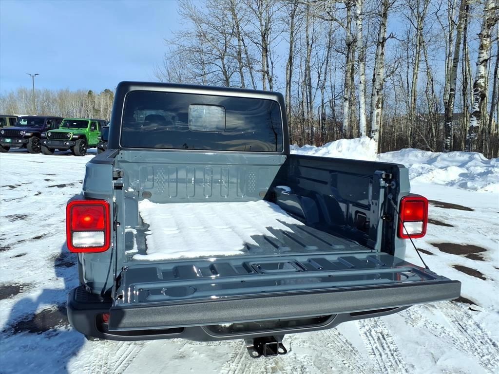 New 2026 Jeep Gladiator Sport AWD/4WD image 17