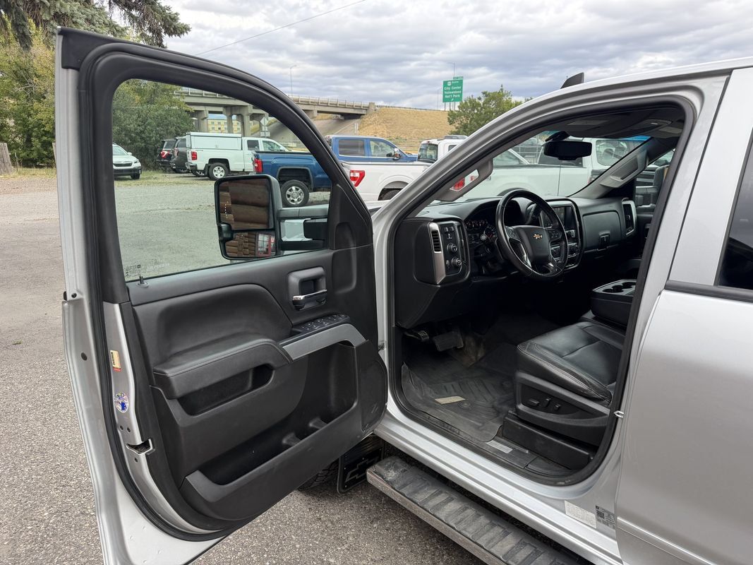 Used 2018 Chevrolet Silverado 3500 LT w/ LT Convenience Package AWD/4WD image 10