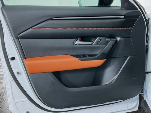 Used 2024 MAZDA CX-50 AWD 2.5 Turbo w/ Cargo Package image 19