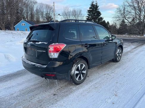 Used 2018 Subaru Forester 2.5i Limited image 3