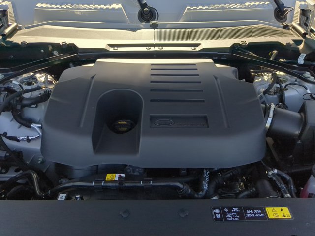 New 2026 Land Rover Defender 130 X-Dynamic SE AWD/4WD image 17