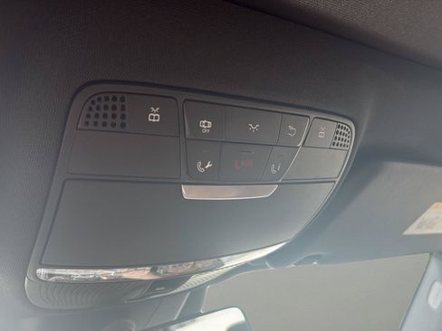 Used 2017 Mercedes-Benz E 400 4MATIC Wagon image 35