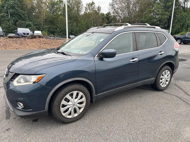 Used 2016 Nissan Rogue S w/ Appearance Package AWD/4WD image 2