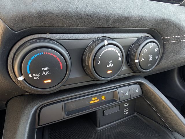 New 2026 MAZDA MX-5 Miata Club w/ Interior Package RWD image 19