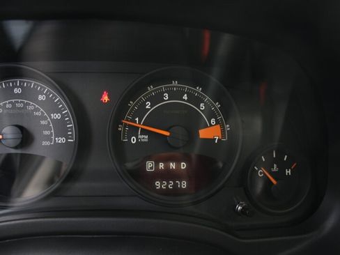 Used 2015 Jeep Patriot High Altitude AWD/4WD image 7