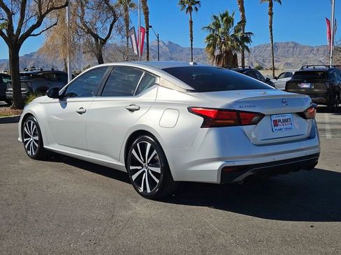 Used 2020 Nissan Altima 2.5 SR FWD image 8