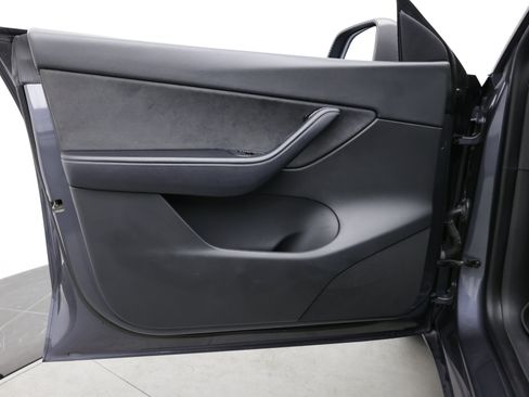 Used 2020 Tesla Model Y Performance AWD/4WD image 8