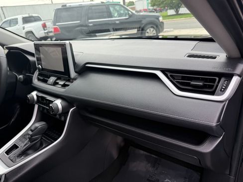 Used 2024 Toyota RAV4 XLE w/ Convenience Package AWD/4WD image 28