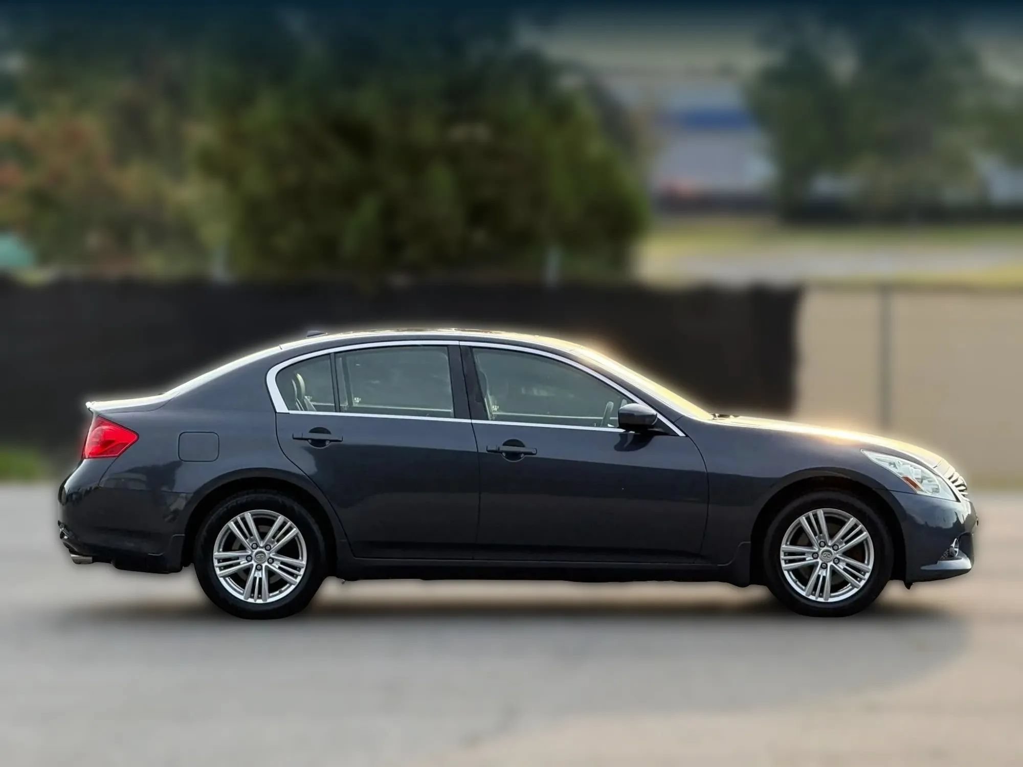 Used 2011 INFINITI G25 x w/ Moonroof Pkg AWD/4WD image 7