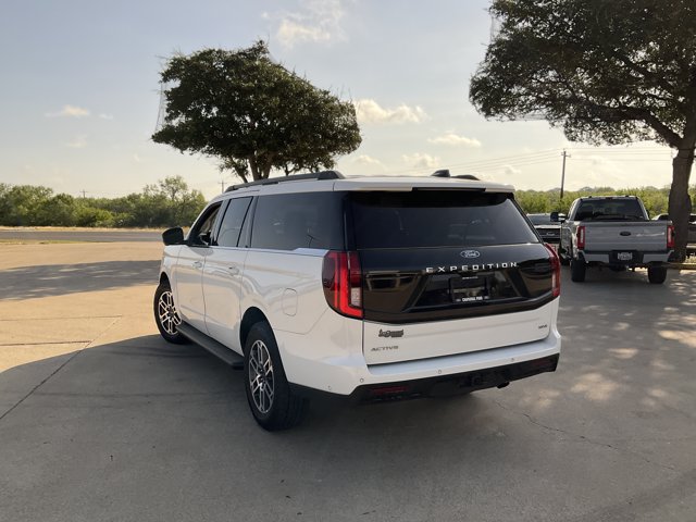Used 2025 Ford Expedition Max Active AWD/4WD image 32