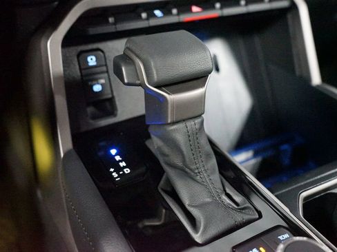 Used 2024 Toyota Tundra Limited image 22