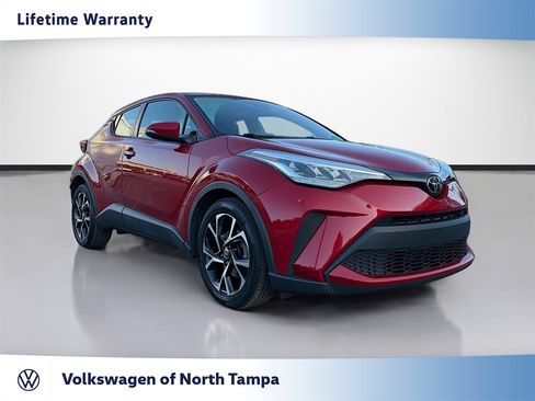 Used 2021 Toyota C-HR XLE FWD image 1