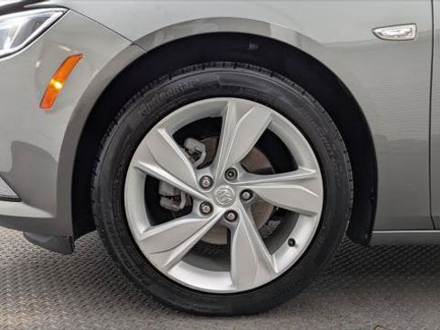 Used 2018 Buick Regal Preferred w/ Driver Confidence Package #1 FWD image 24