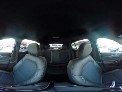 Used 2025 Buick Envista Preferred image 36