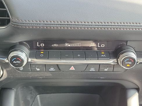 Used 2022 MAZDA MAZDA3 s image 33