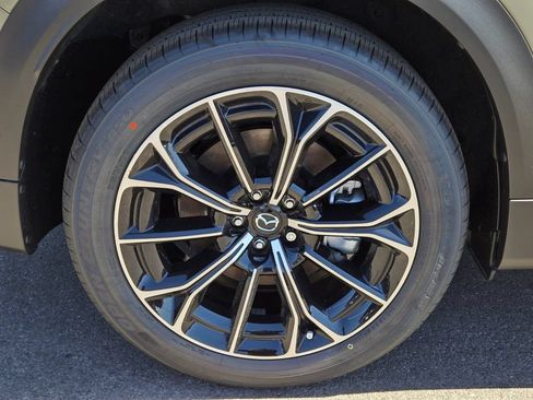 Used 2025 MAZDA CX-70 Plug-In Hybrid w/ Premium Pkg AWD/4WD image 10