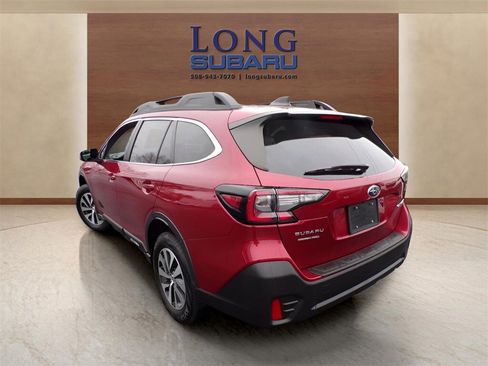 Used 2022 Subaru Outback Premium image 16