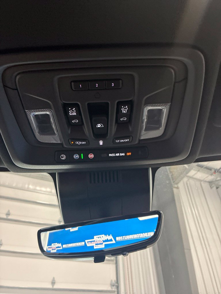 Used 2025 Chevrolet Silverado 1500 High Country w/ Technology Package AWD/4WD image 36