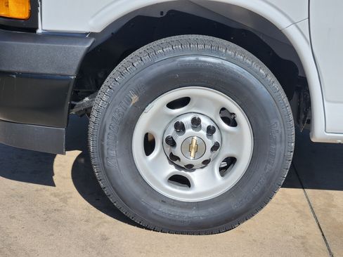 New 2025 Chevrolet Express 2500 w/ Driver Convenience Package image 16