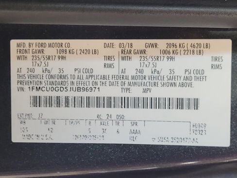 Used 2018 Ford Escape SE w/ SE Sync 3 Package FWD image 33