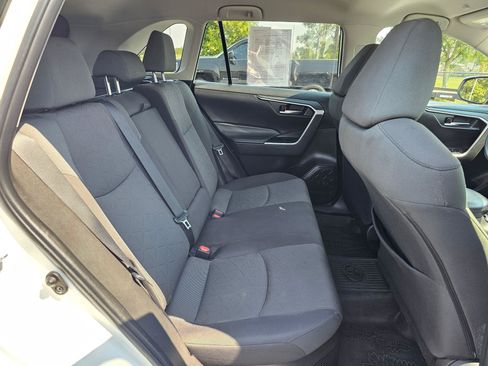 Used 2023 Toyota RAV4 AWD Hybrid image 12