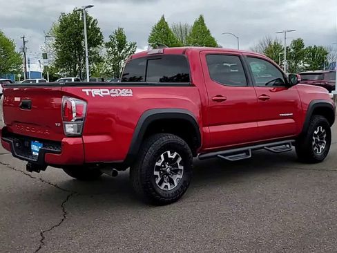 Used 2022 Toyota Tacoma TRD Off-Road w/ Technology Package image 8