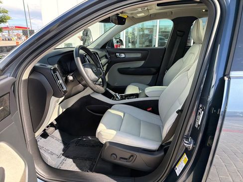 Used 2020 Volvo XC40 T5 Inscription w/ Protection Package Premier AWD/4WD image 9