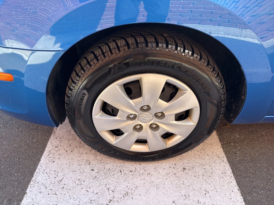Used 2012 Hyundai Elantra GLS FWD image 13