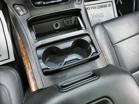 Used 2016 Chevrolet Suburban LTZ image 36