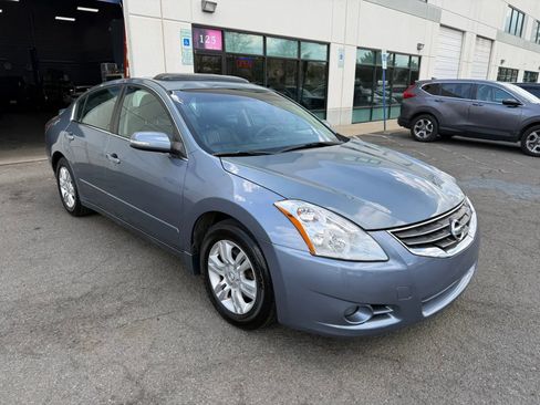 Used 2011 Nissan Altima 2.5 SL w/ Technology Pkg image 7