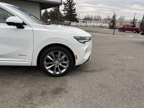 Used 2022 Buick Envision Avenir w/ Technology Package II image 13