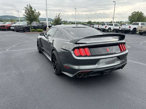 Used 2018 Ford Mustang Shelby GT350R w/ GT350R Equipment Group 920A RWD image 5