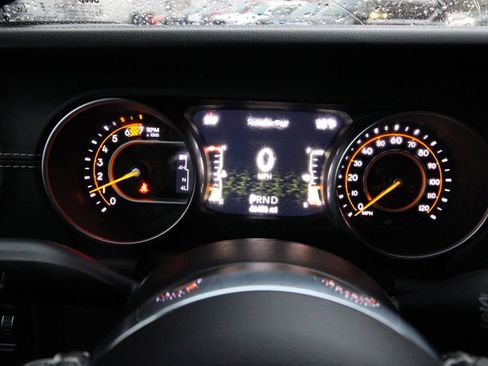 Used 2021 Jeep Wrangler Unlimited Sahara image 14