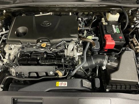 Used 2022 Toyota Camry LE w/ Convenience Package FWD image 9