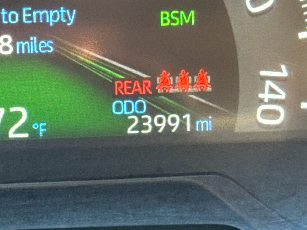 Used 2025 Toyota RAV4 XLE AWD/4WD image 18