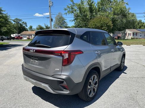 Used 2025 Kia Seltos LX AWD/4WD image 5
