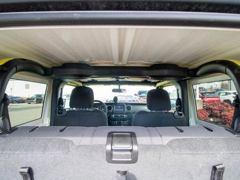 Used 2022 Jeep Wrangler Sport image 16