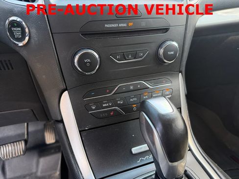 Used 2016 Ford Edge SEL w/ Equipment Group 201A AWD/4WD image 20