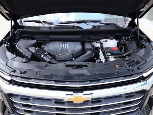 New 2025 Chevrolet Traverse LT w/ Driver Confidence Package image 43