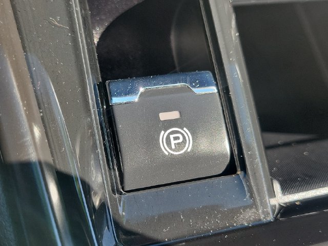 Used 2024 Subaru Outback Premium AWD/4WD image 15