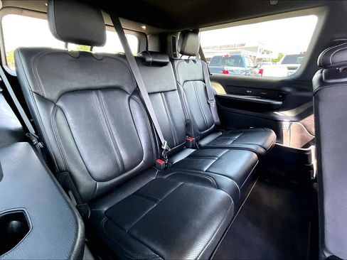 Used 2024 Jeep Wagoneer L Series II w/ Flexible Seating Group AWD/4WD image 27