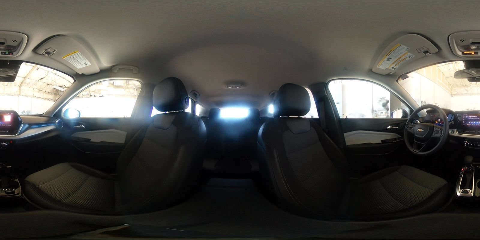 Used 2025 Chevrolet Trax LT FWD image 40