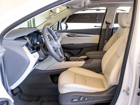 Used 2021 Cadillac XT5 Premium Luxury image 14