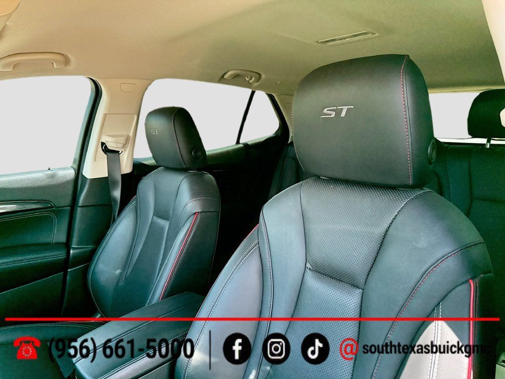Used 2023 Buick Envision Essence w/ Sport Touring Package FWD image 13