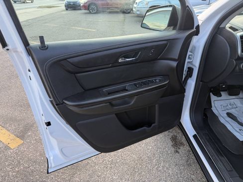 Used 2016 GMC Acadia SLE FWD image 28