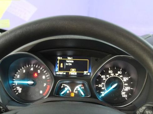 Used 2019 Ford Escape SE w/ Ford Safe & Smart Package AWD/4WD image 19