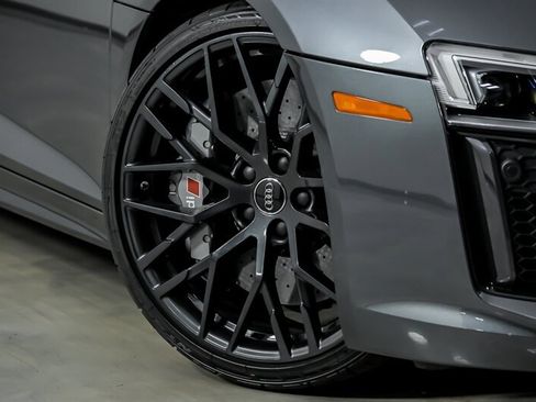 Used 2017 Audi R8 V10 plus AWD/4WD image 4